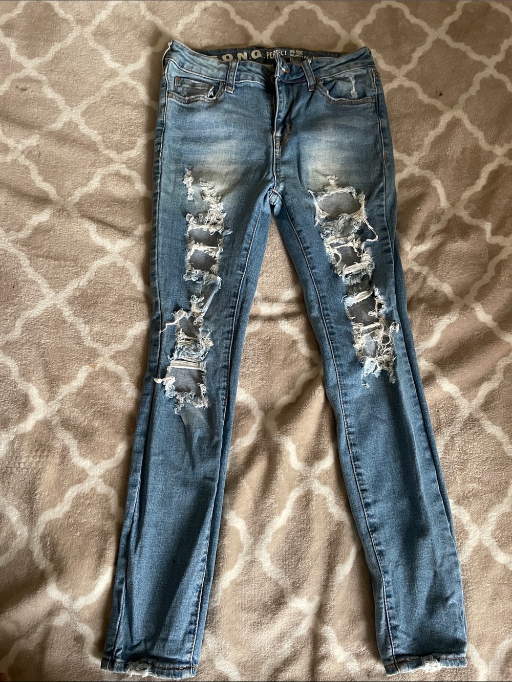 Distressed Light Blue Skinny Jeans for Women - Stretch Slim Fit
